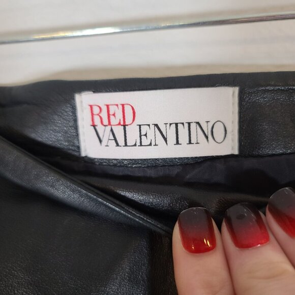 Red Valentino Lambskin Leather Black Mini Skirt Scalloped Hem‎ Eyelet Detail 38 - Picture 5 of 14